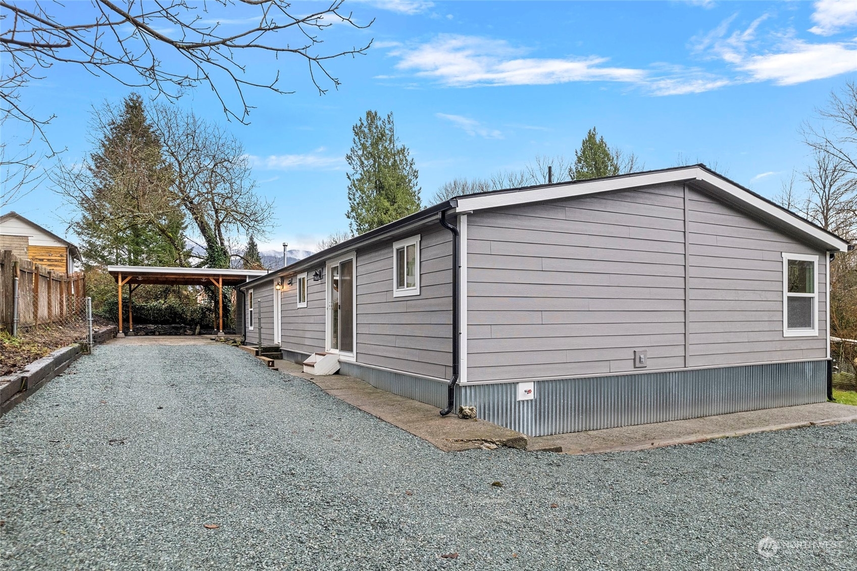 Property Photo: 52645 Railroad Avenue WA 98283