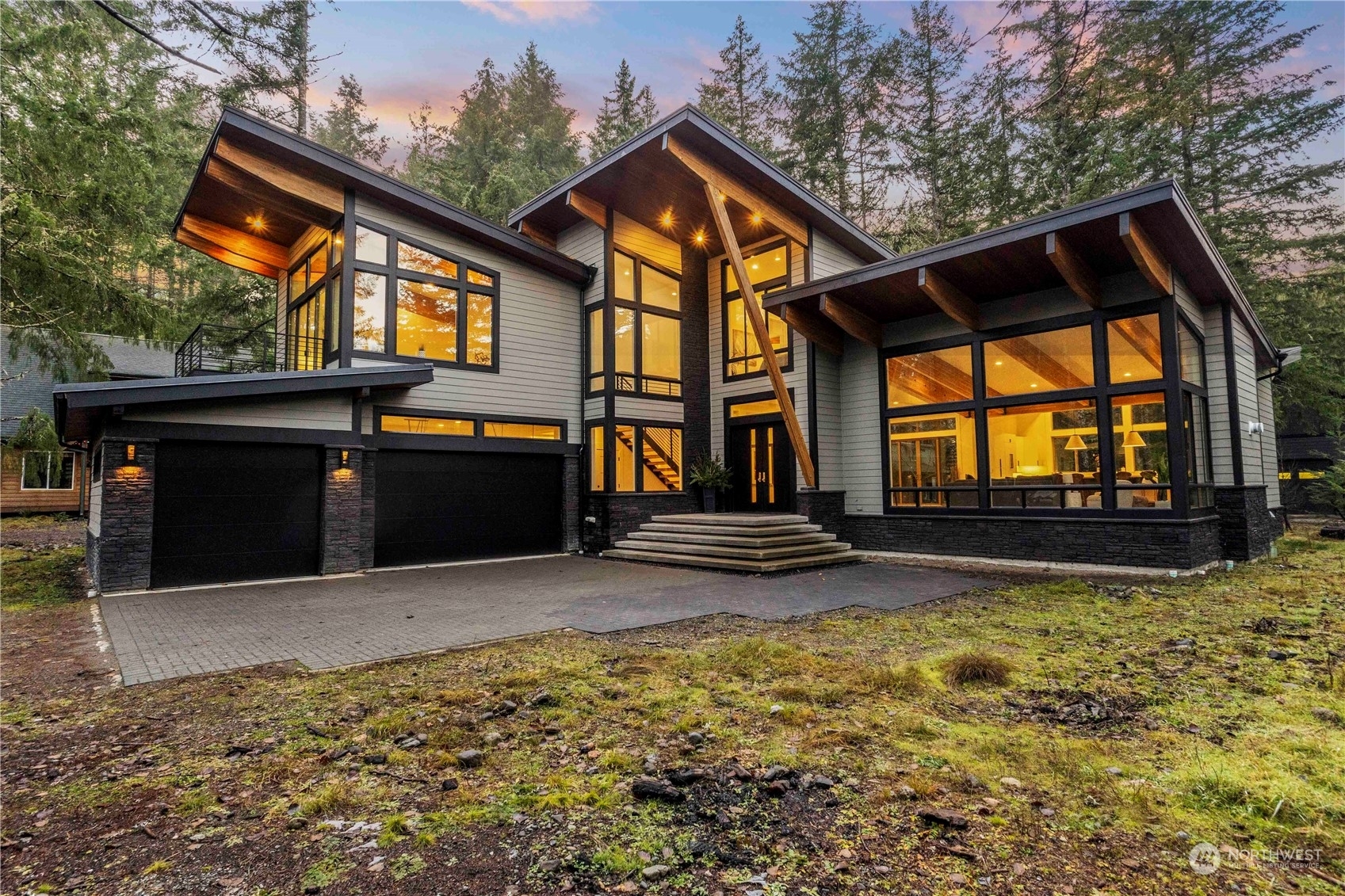 Property Photo: 62315 Mountain Beaver Way E WA 98022