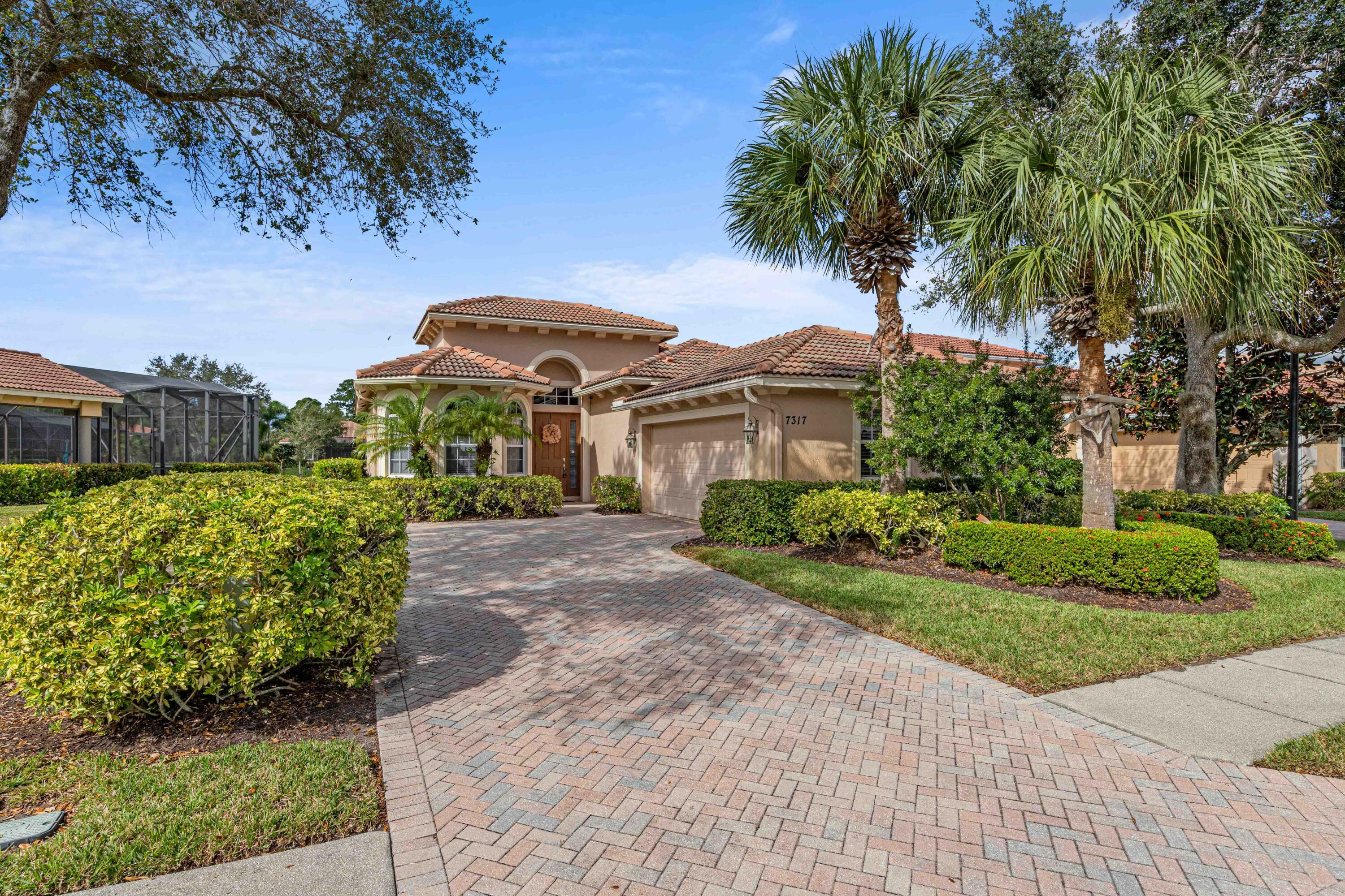 Property Photo:  7317 Bob O Link Way  FL 34986 