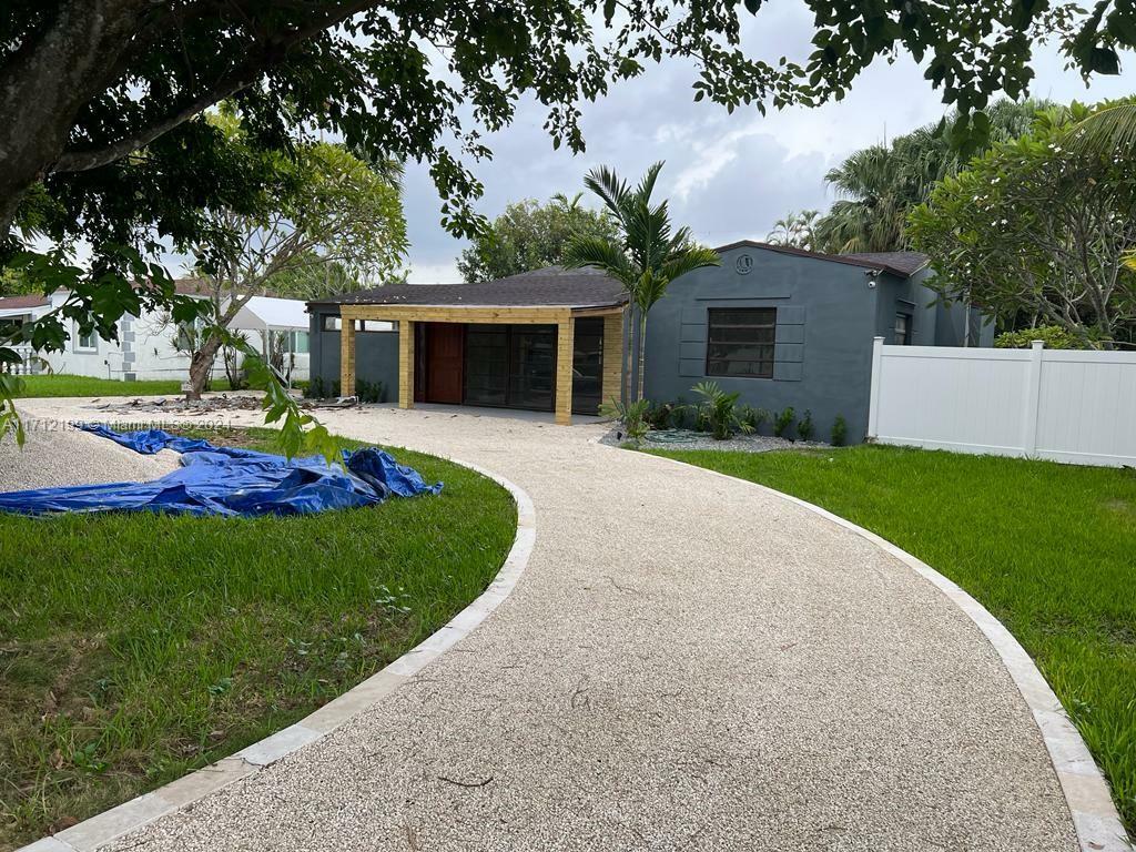 Property Photo:  14825 Garden Dr  FL 33168 