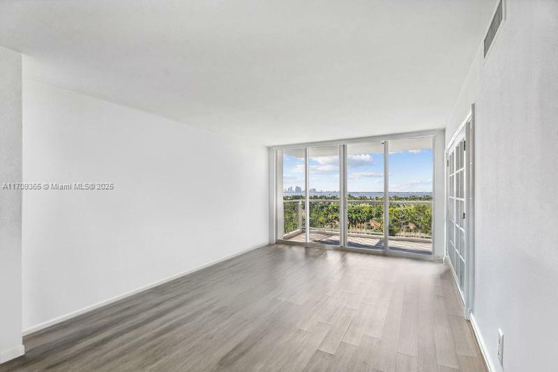 Property Photo:  5600 Collins Ave 12H  FL 33140 