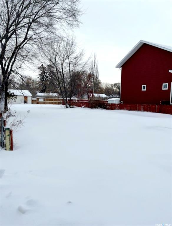 Property Photo:  348 T Avenue S  SK S7M 3B1 