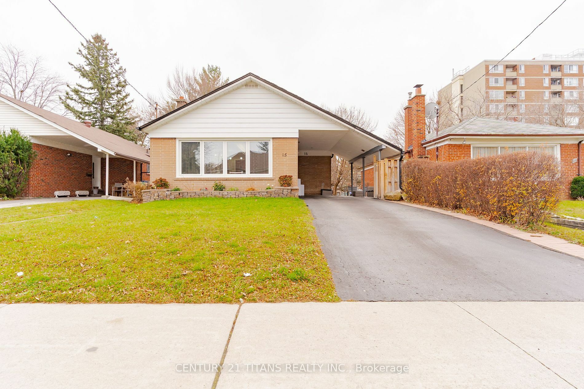 Property Photo:  15 Merrian Rd  ON M1K 3M6 