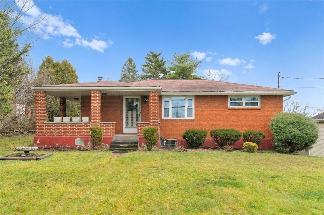 Property Photo:  1702 Clairton  PA 15122 