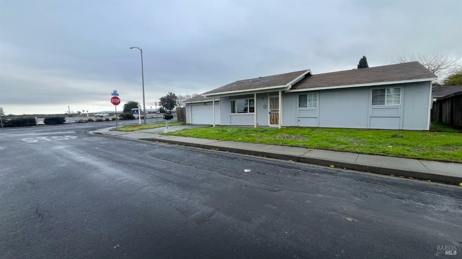 Property Photo:  245 Elwood Street  CA 94585 