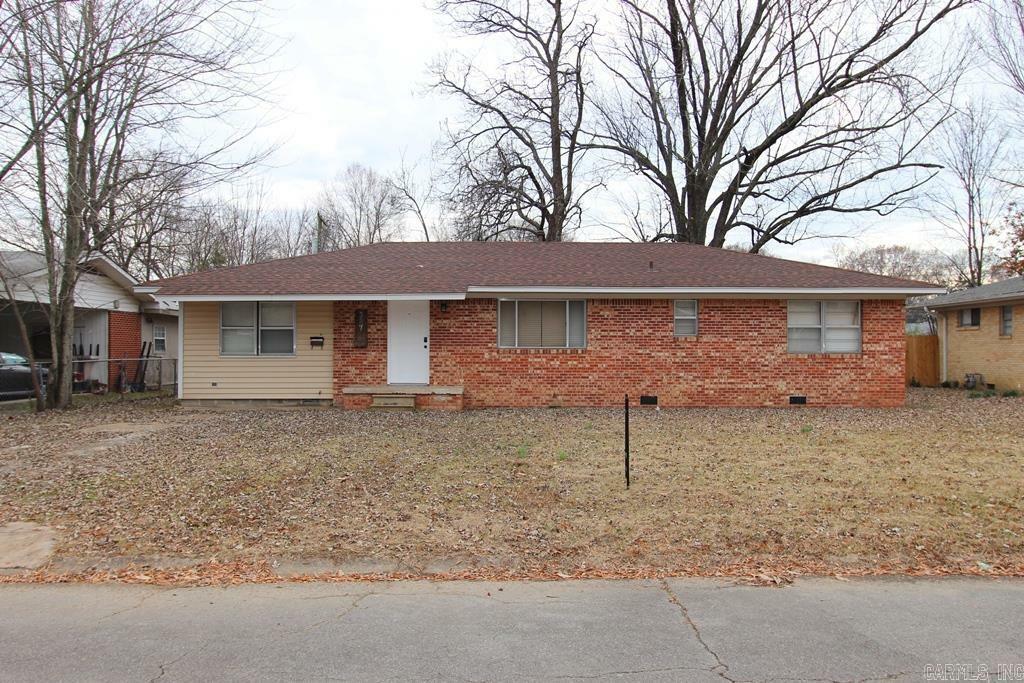 Property Photo:  327 Angus Street  AR 72032 