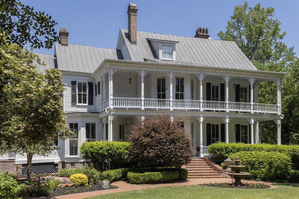 Property Photo: 208 Sumter Avenue SC 29483