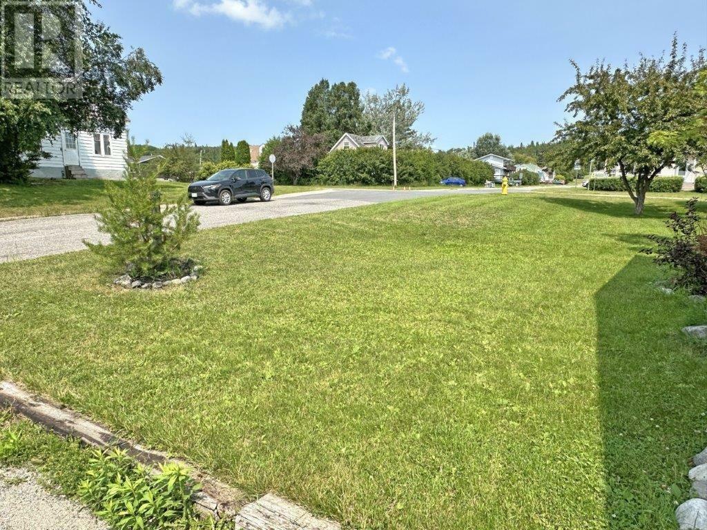Property Photo: 152 Hudson Street ON P0T 2J0