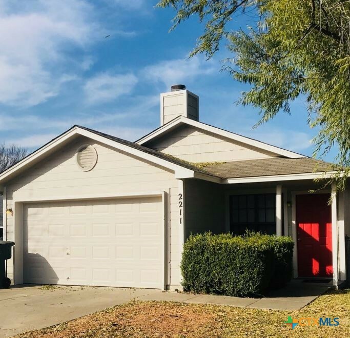 Property Photo: 2211 Barry Drive TX 76543