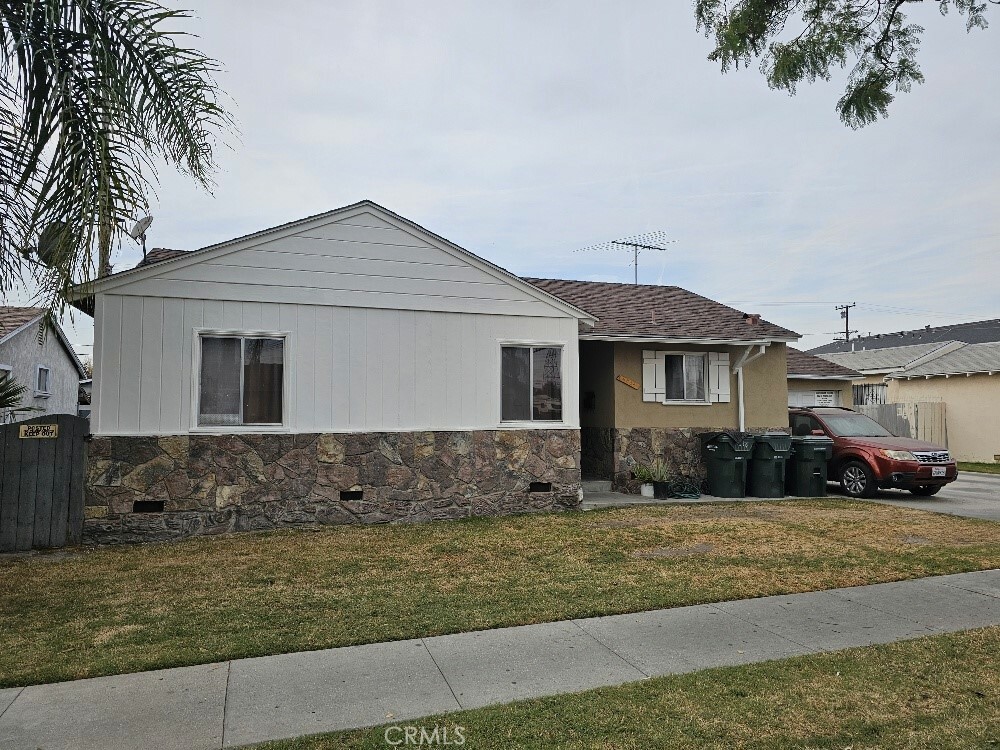 Property Photo:  6833 Ira Avenue  CA 90201 