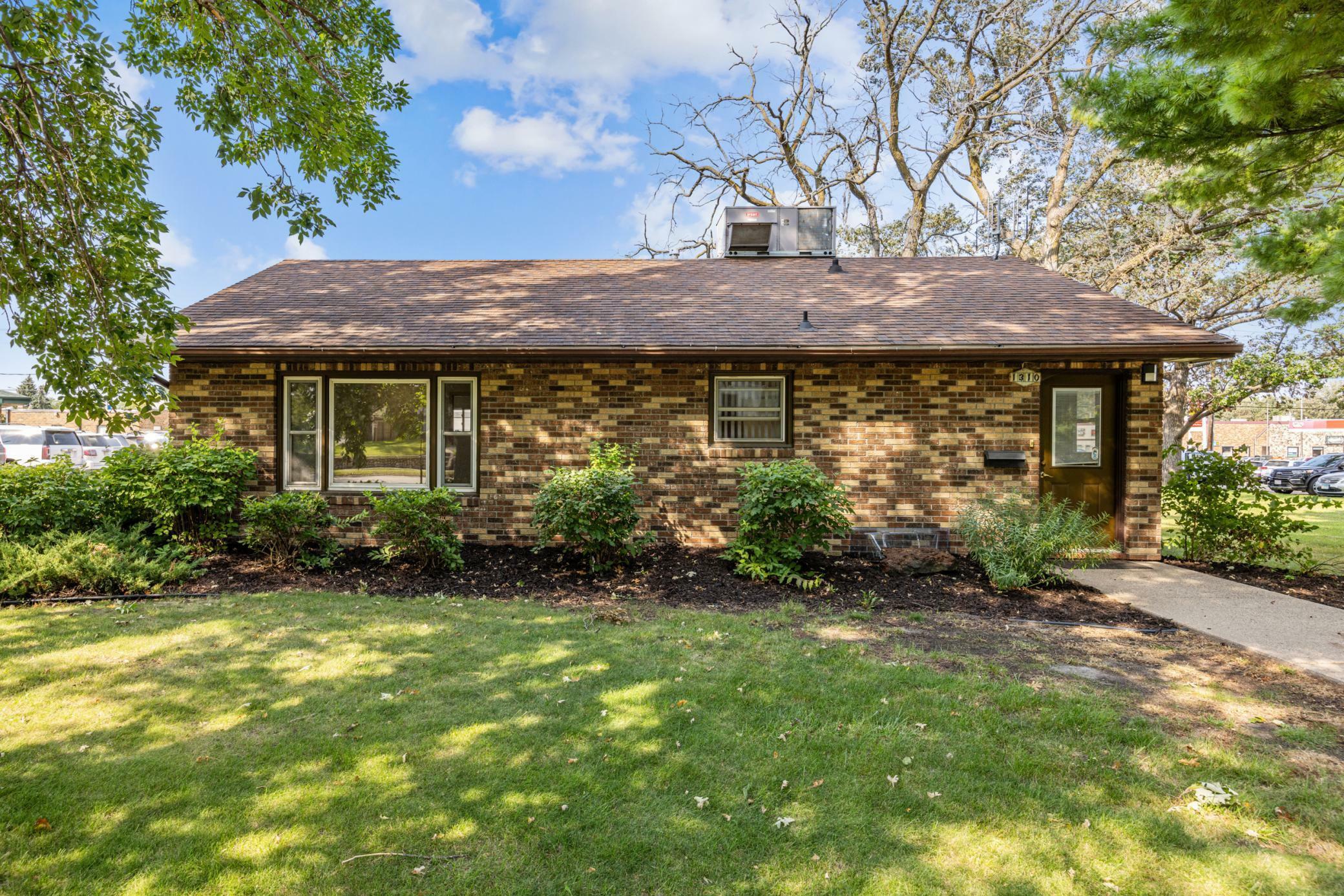 Property Photo:  1310 Hawthorne Street  MN 56308 