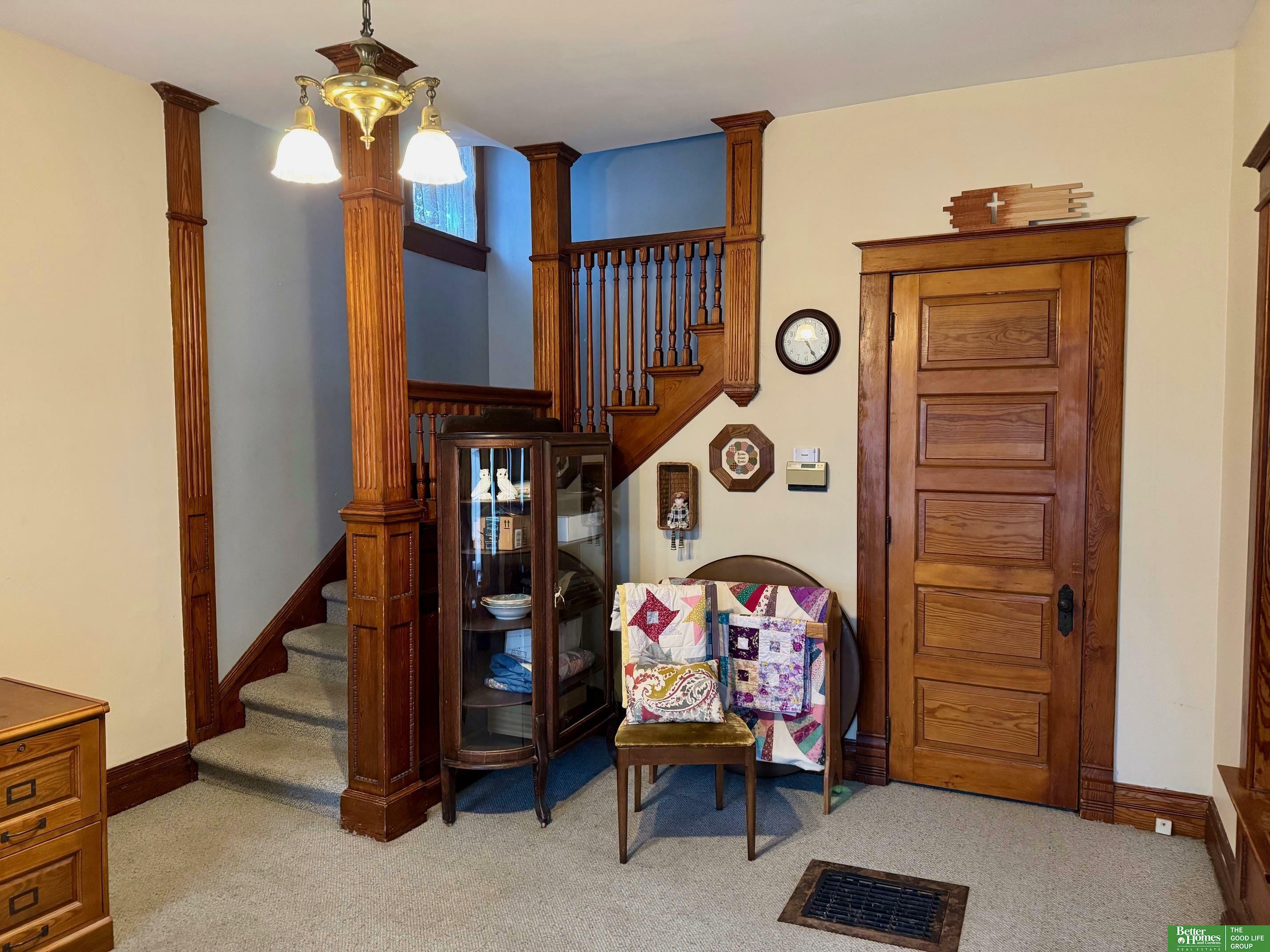 Property Photo: 721 N Iowa Avenue NE 68467