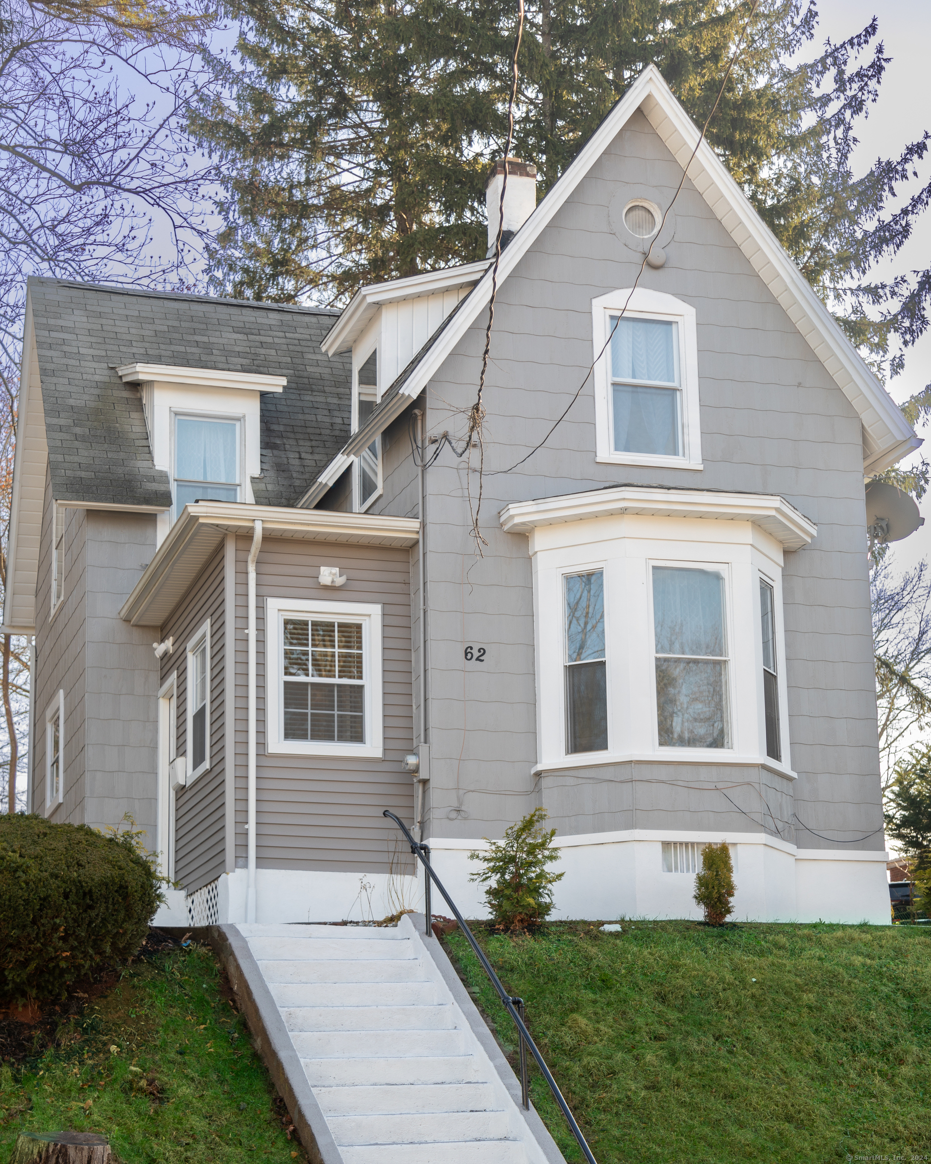 Property Photo:  62 New Hanover Avenue  CT 06451 