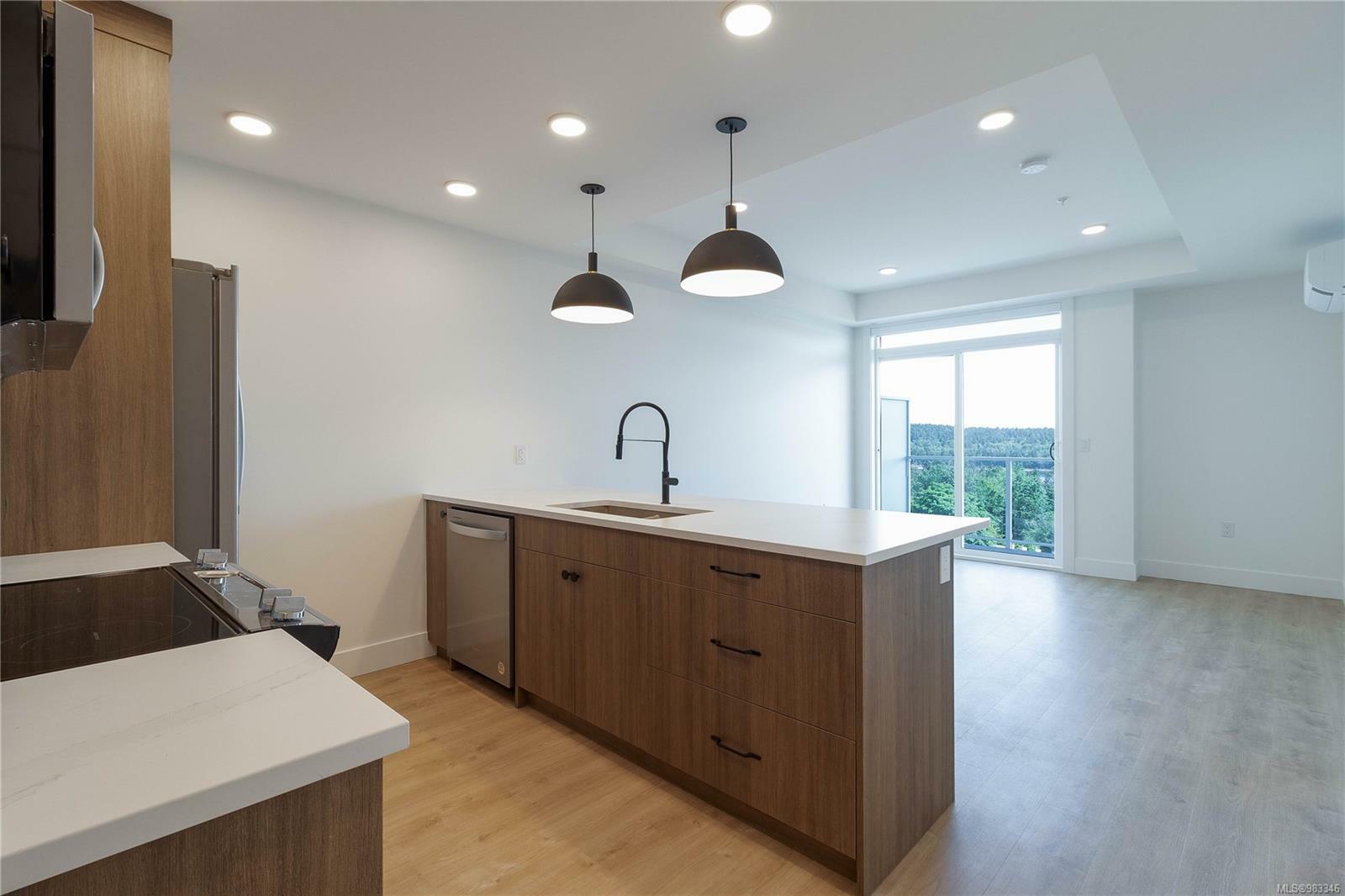 Property Photo: 201 Dogwood Dr 401 BC V9G 0C3