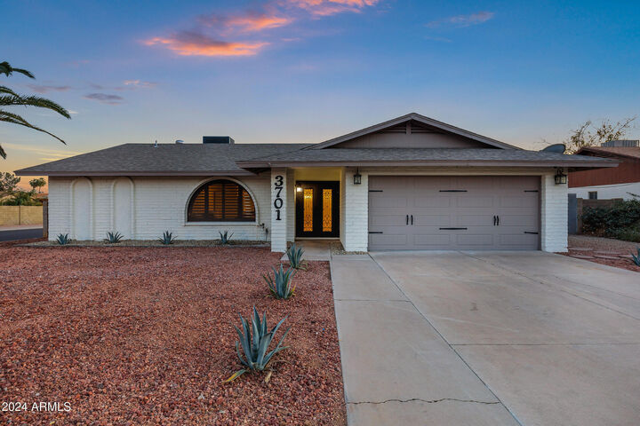 Property Photo: 3701 W Phelps Road AZ 85053