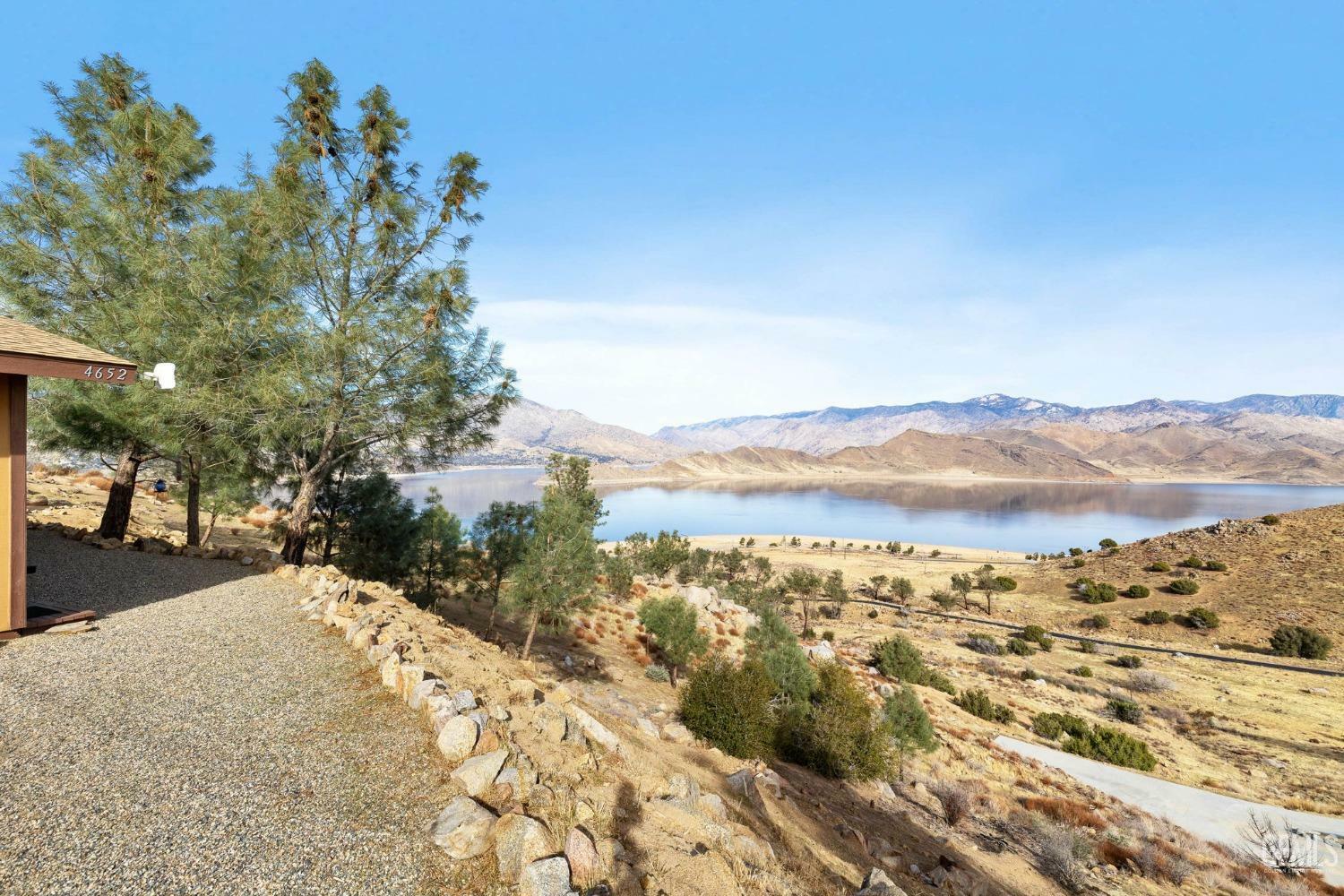 Property Photo: 4652 Falcon Drive CA 93240