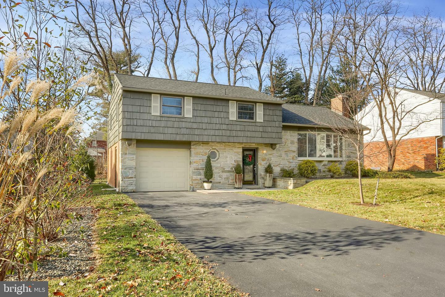 Property Photo:  1726 Santa Barbara Drive  PA 17601 