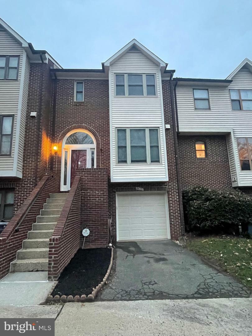 Property Photo:  6626 Westbury Oaks Court  VA 22152 