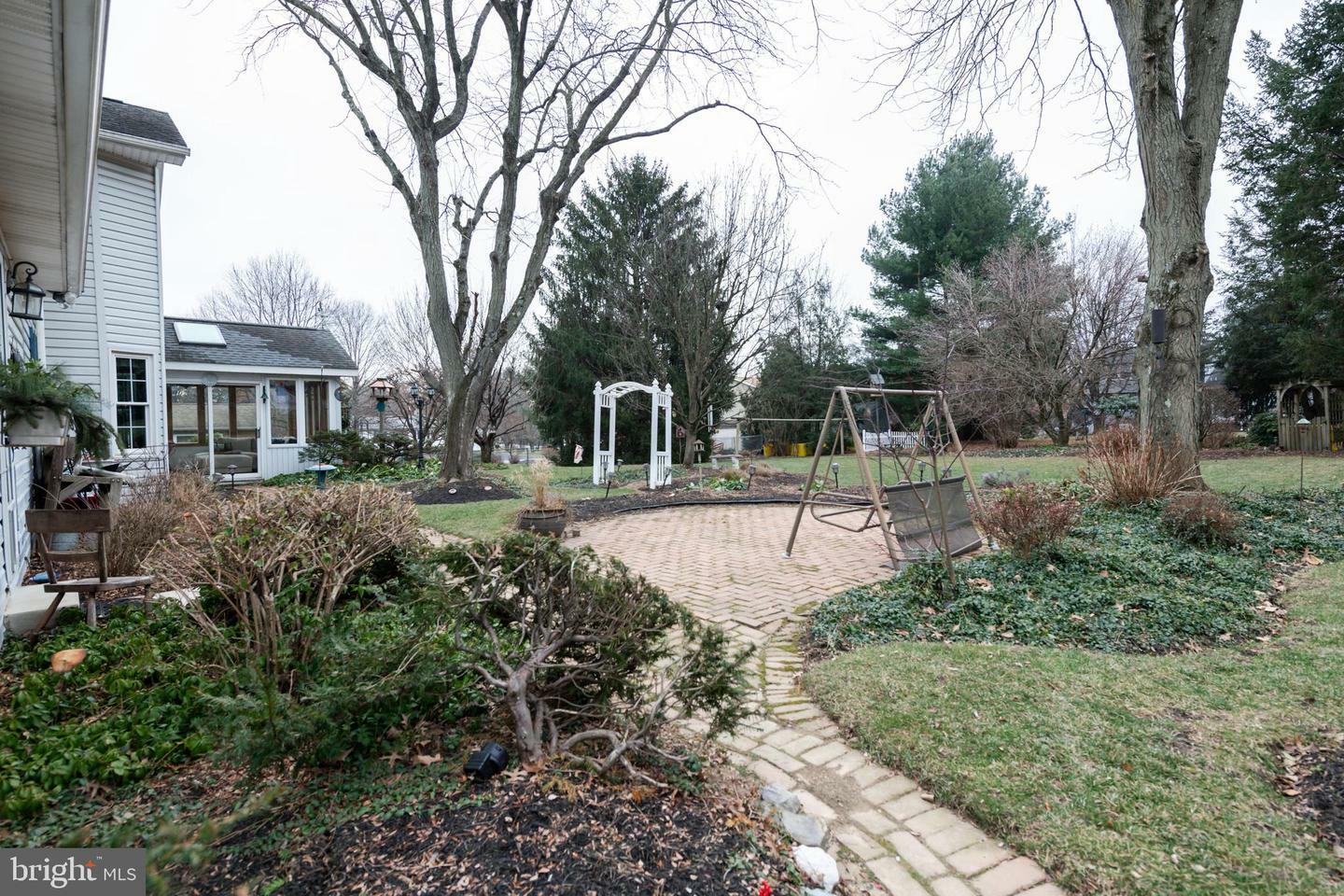 Property Photo:  1323 Fenwick Drive  PA 17110 