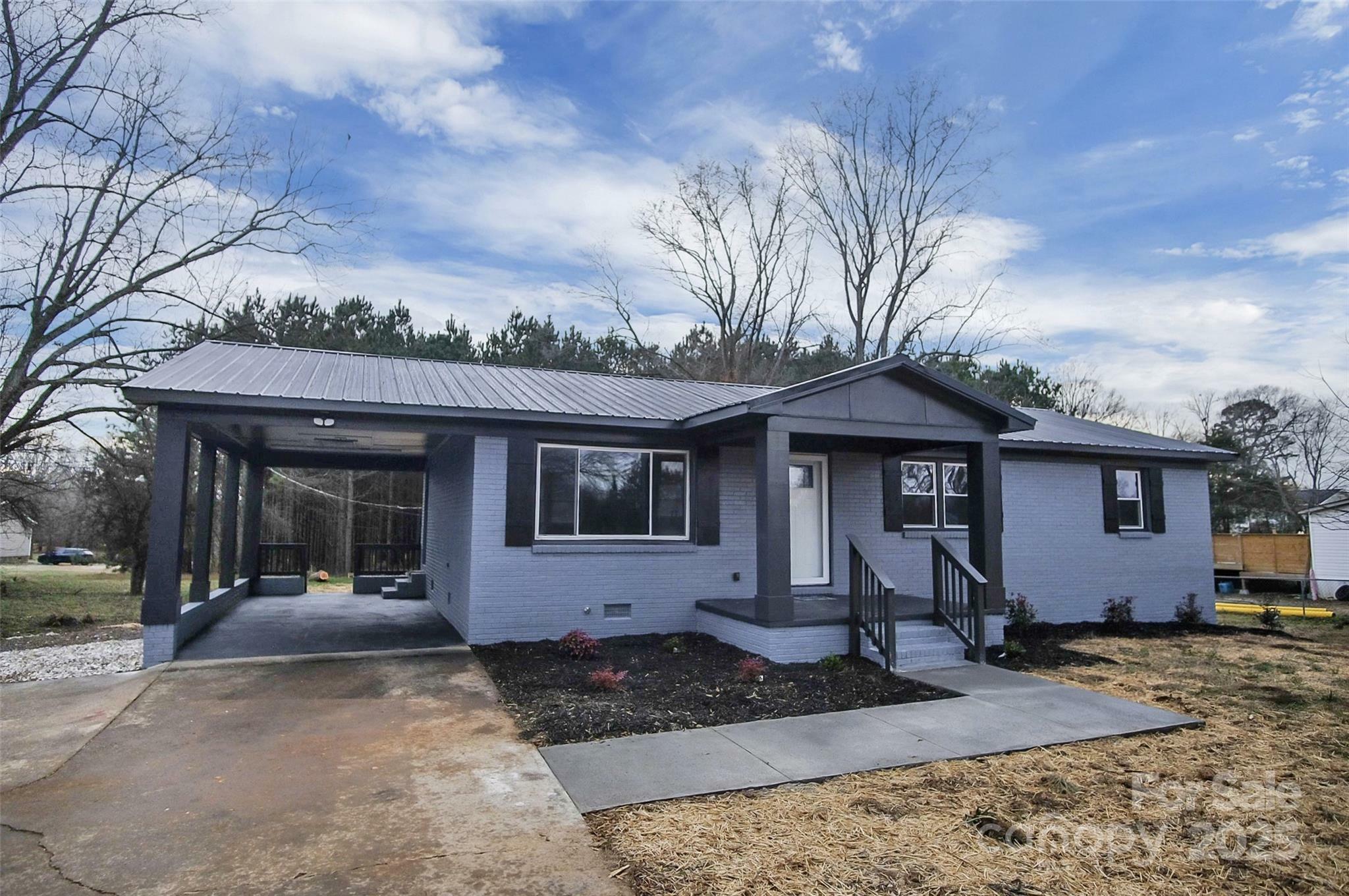 Property Photo:  623 Oak Grove Road  NC 28086 