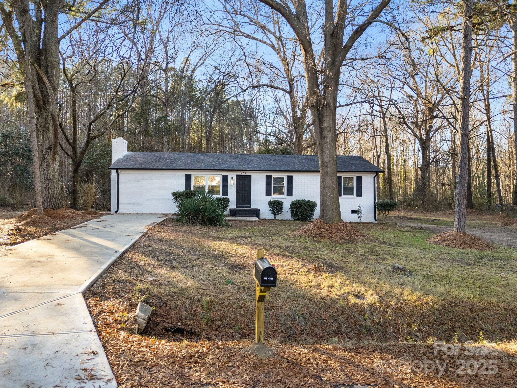 Property Photo:  523 Hyde Street  NC 28083 