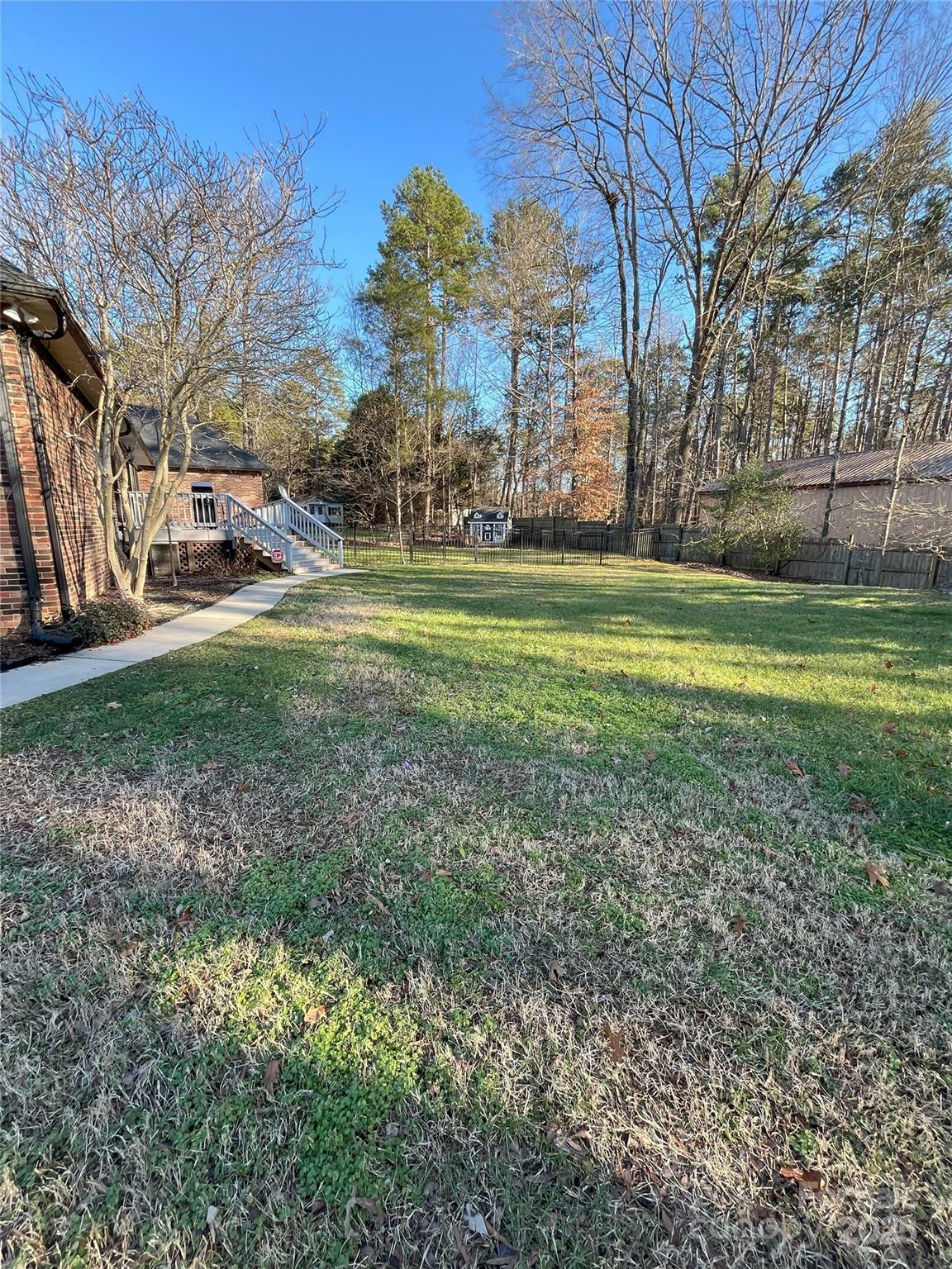 Property Photo:  900 Brighton Drive  NC 28081 