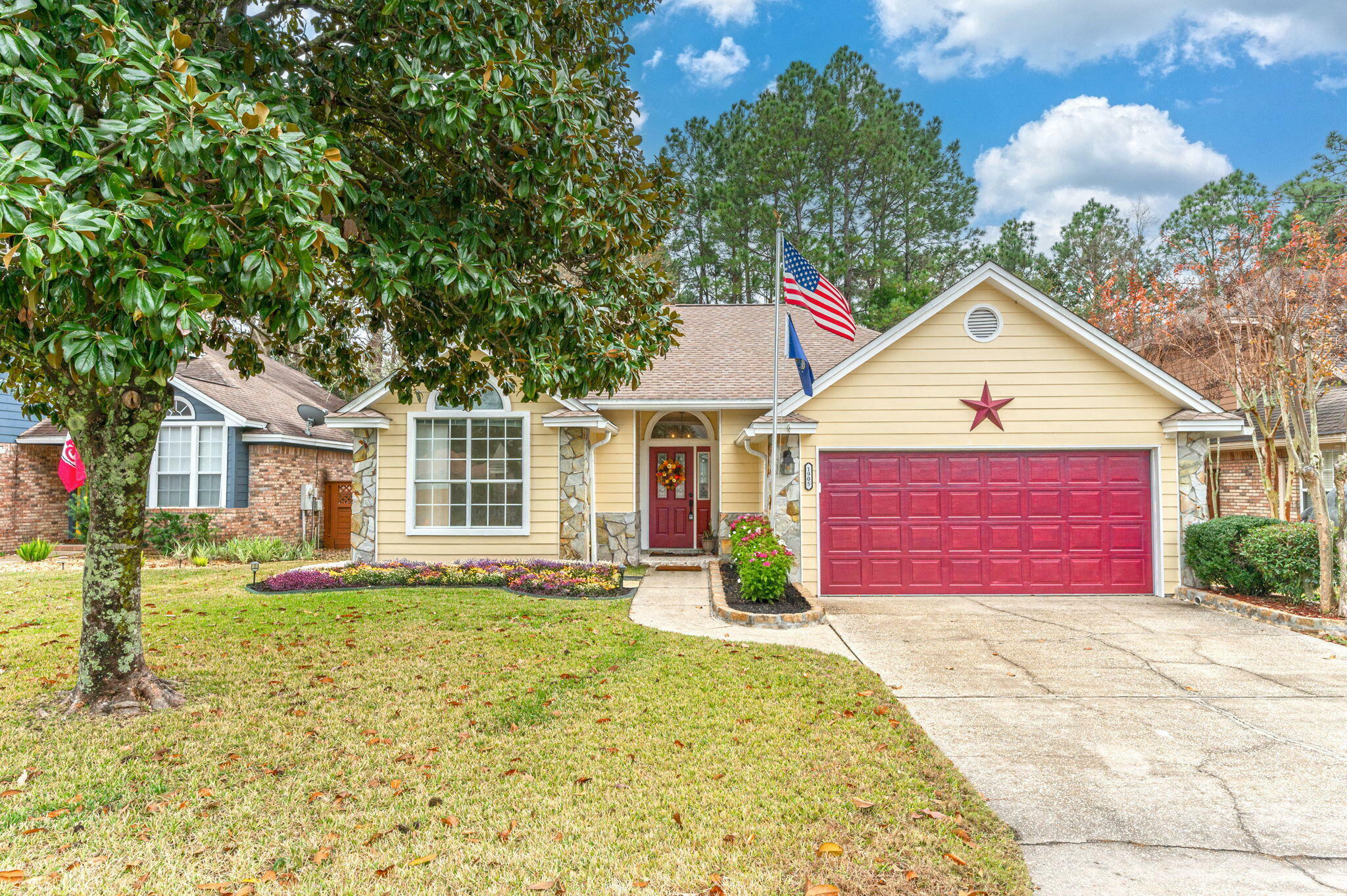 Property Photo:  1905 W Mistral Lane  FL 32547 