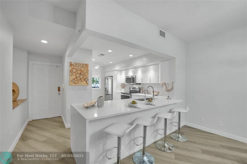 Property Photo: 4130 W Palm Aire Drive 302D FL 33069