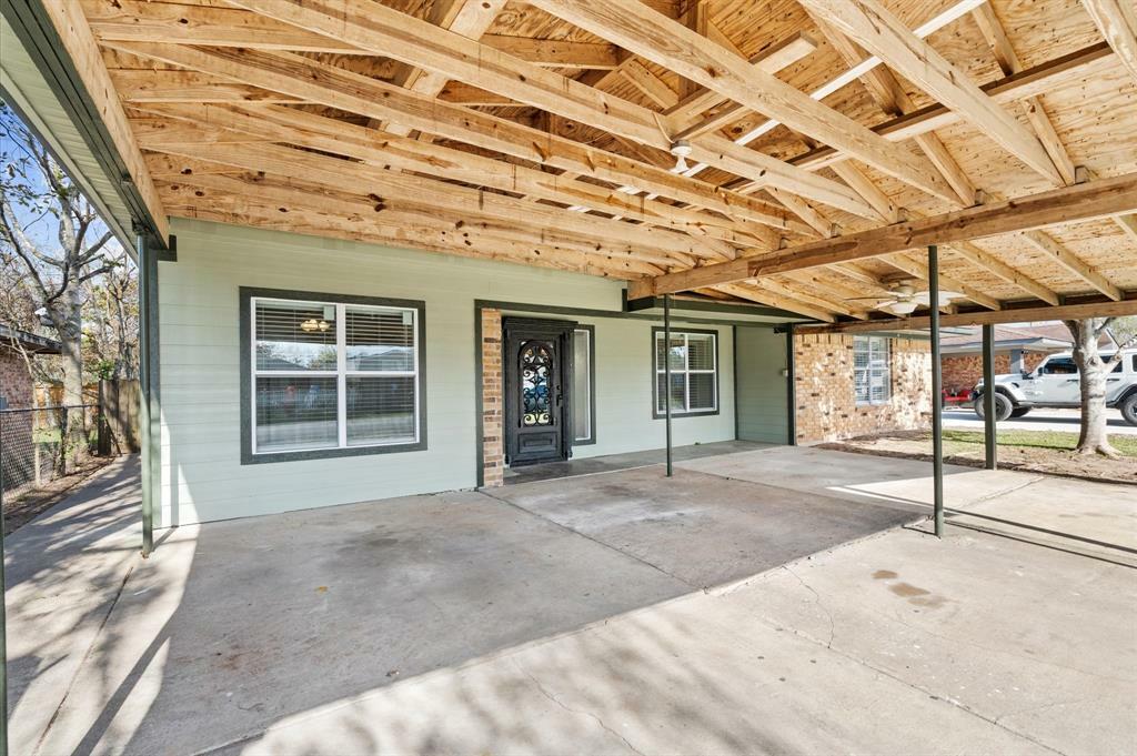 Property Photo:  1001 Avenue D  TX 77471 