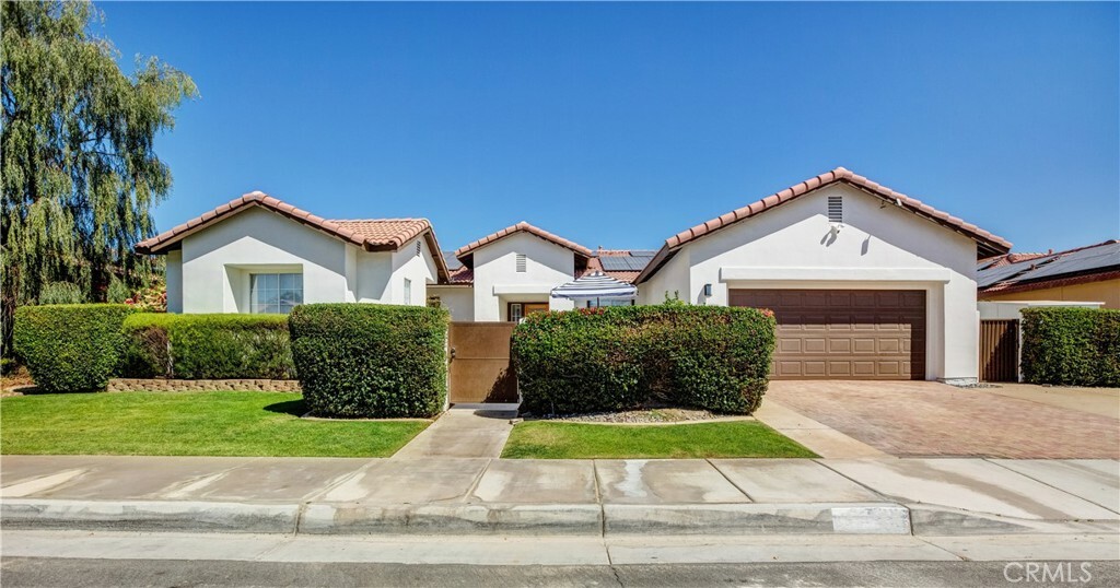 Property Photo:  74614 Strawflower Circle  CA 92260 