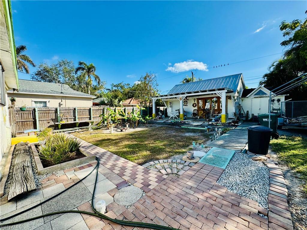 Property Photo:  3116 Connecticut Ave  FL 34112 