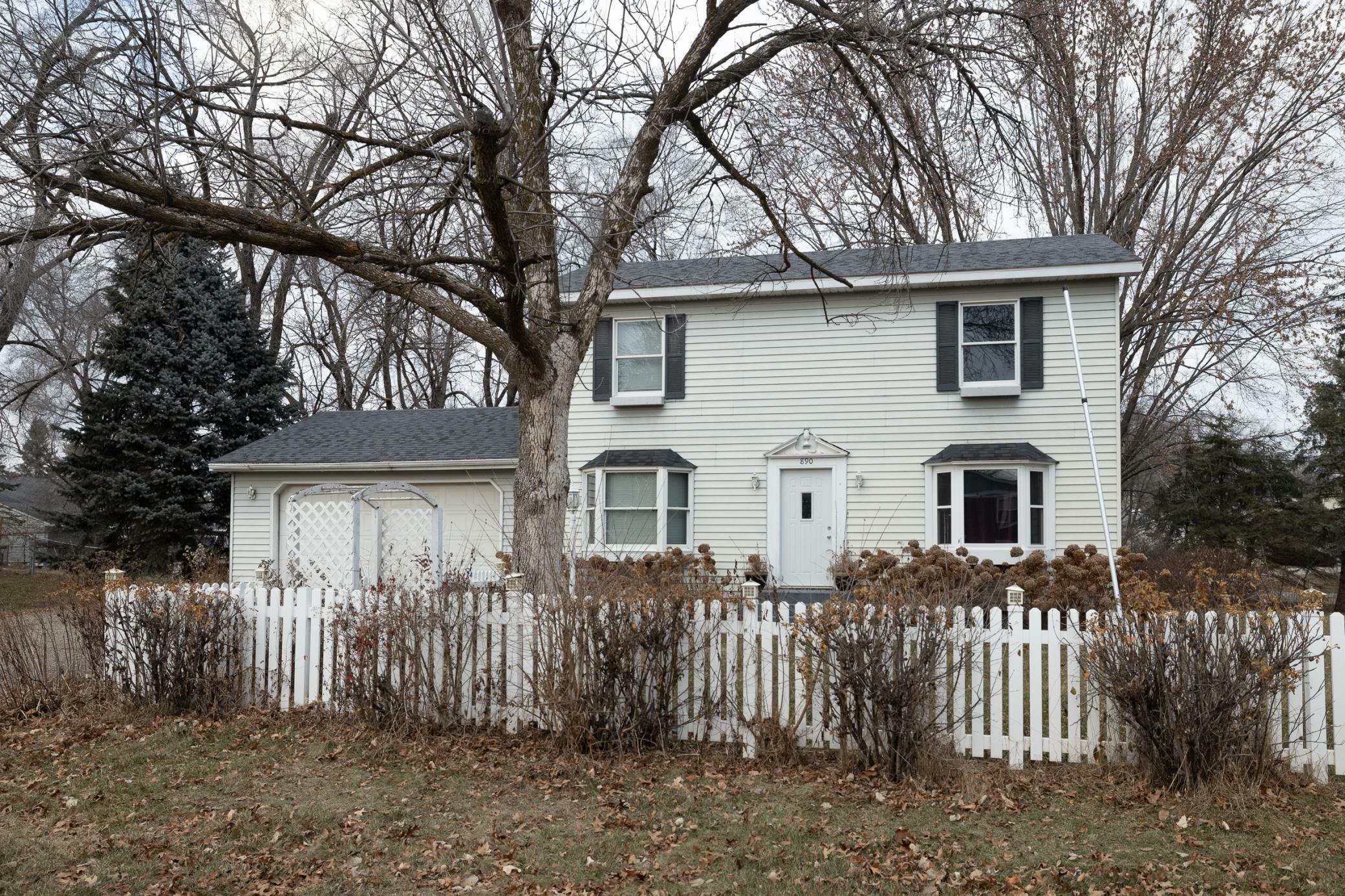 Property Photo:  890 Laura Street  WI 54021 