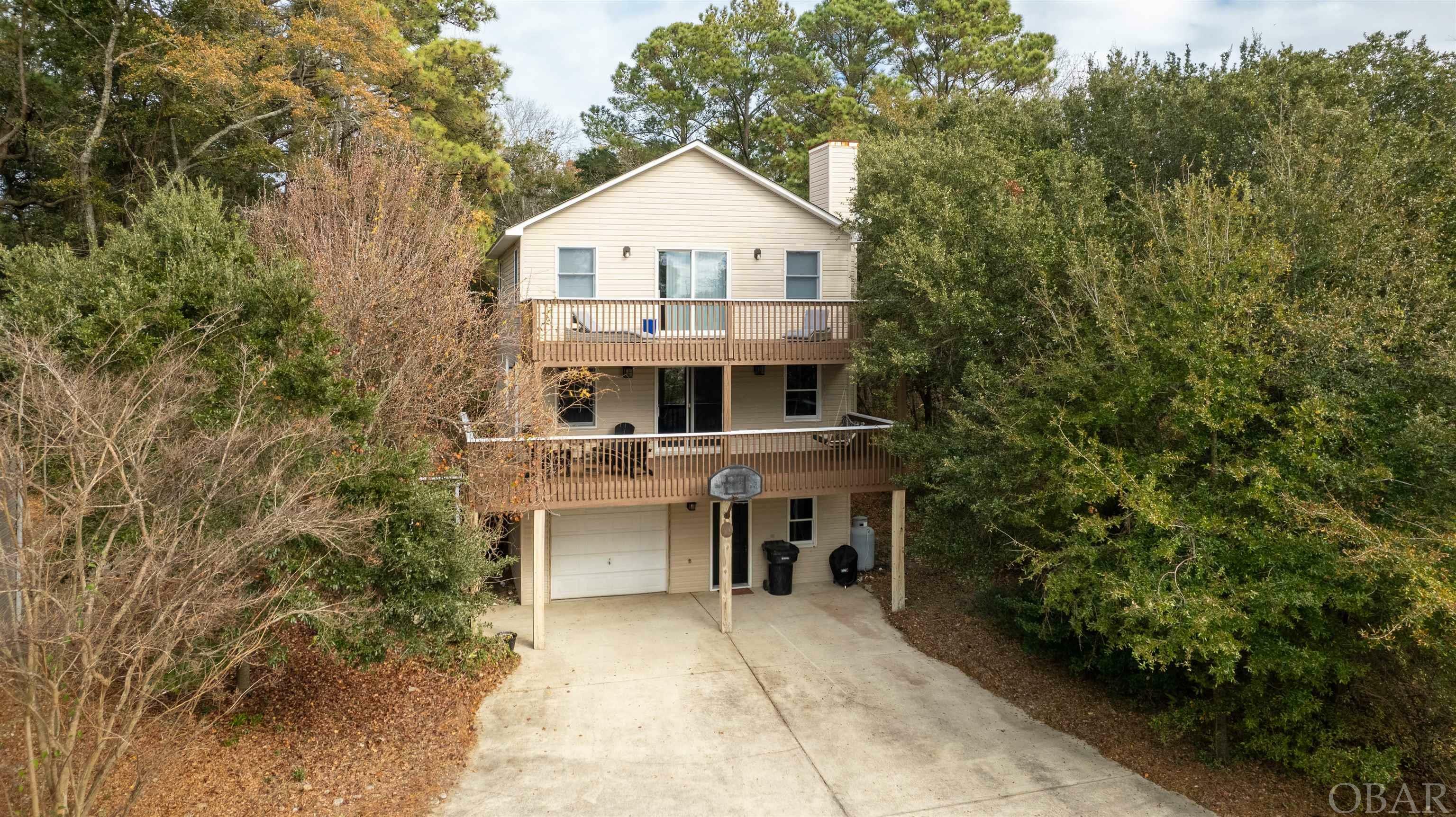 Property Photo:  406 Colington Drive  NC 27948 