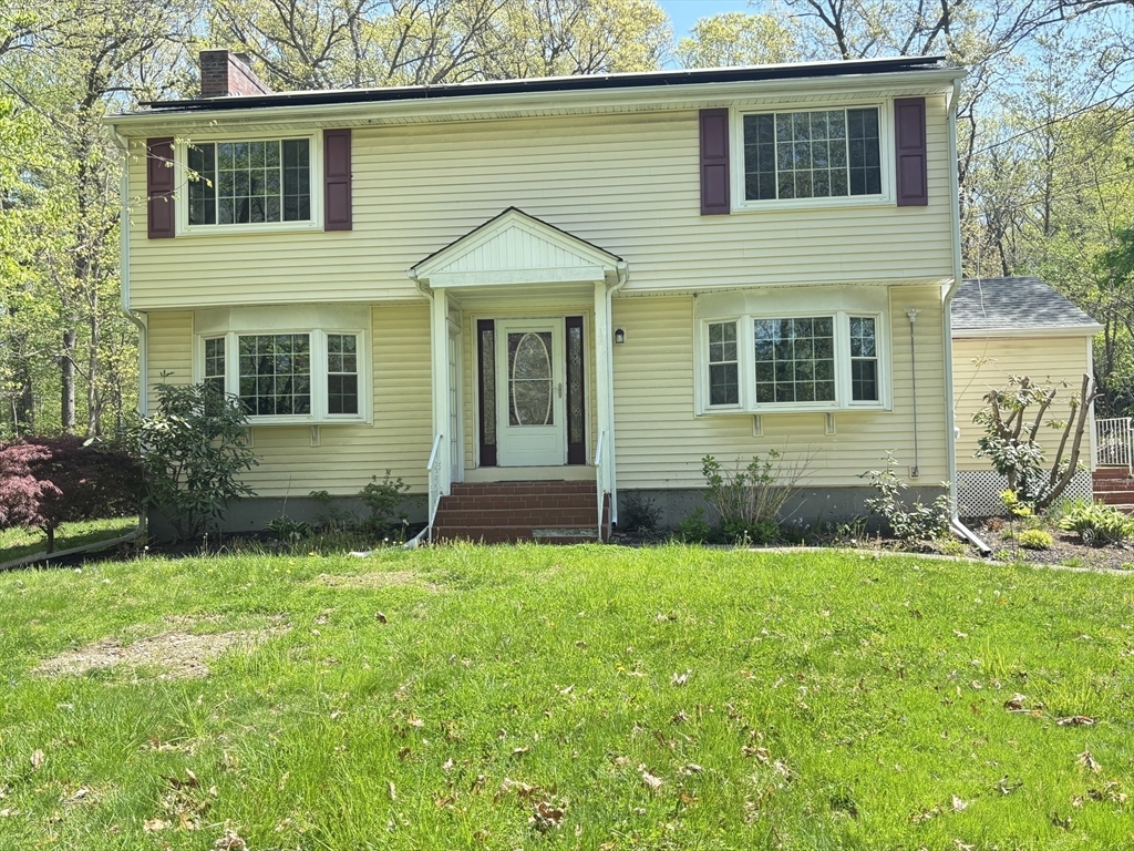 194 Paine St  Bellingham MA 02019 photo