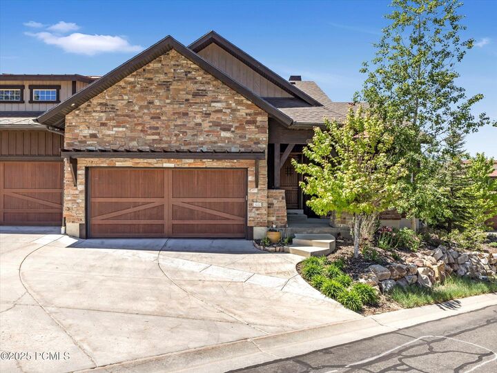 Property Photo:  1628 E Viewside Circle  UT 84036 