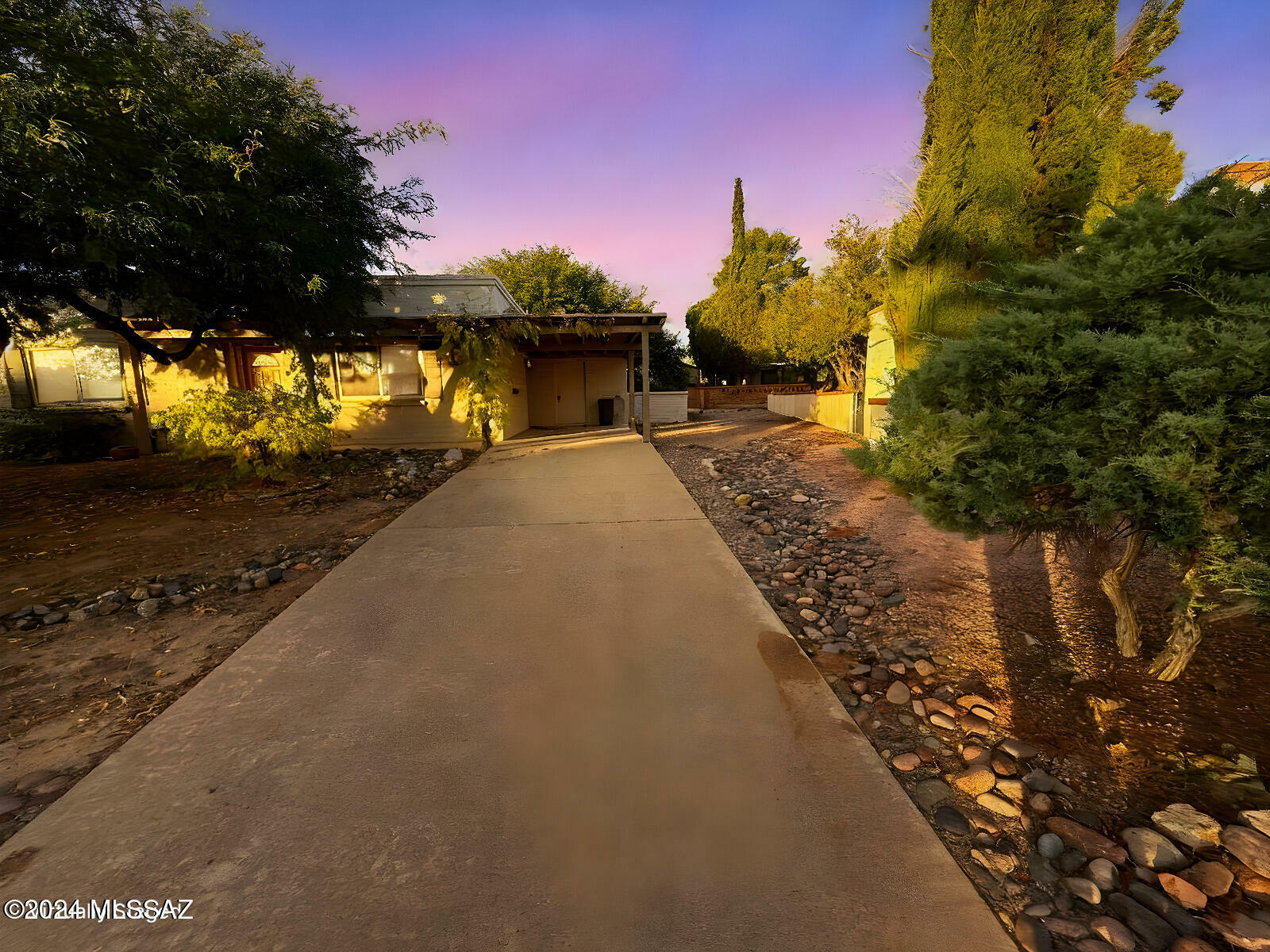 Property Photo:  532 S Las Uvas  AZ 85614 