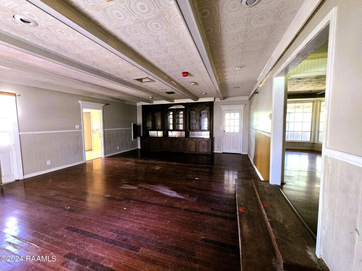 Property Photo: 304 Public Road LA 70578