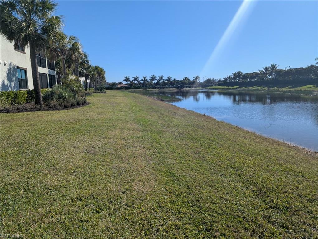 Property Photo: 12039 Hawthorn Lake Dr 102 FL 33913