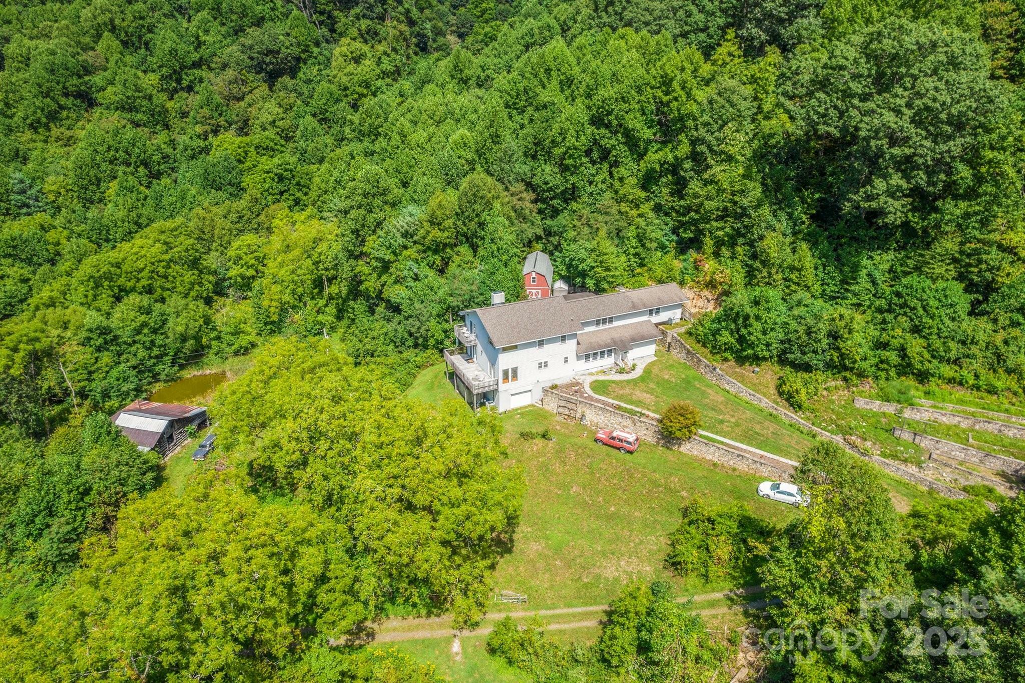 Property Photo:  505 Old Home Place Drive  NC 28753 