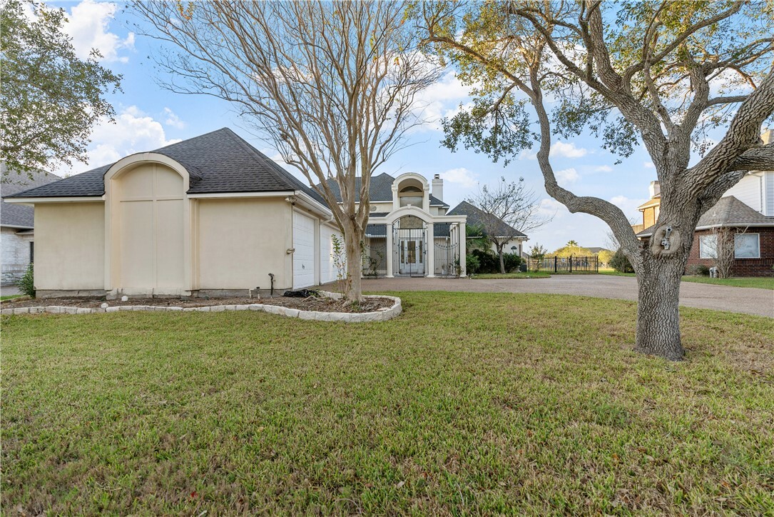 Property Photo:  8021 Villefranche Drive  TX 78414 