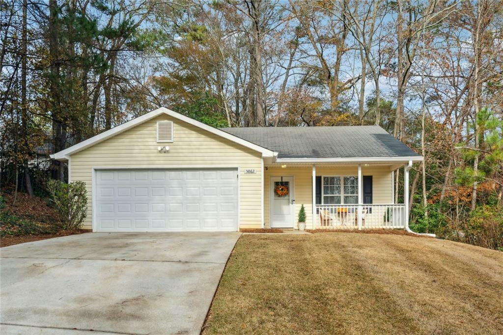 Property Photo:  5862 Homestead Circle  GA 30273 