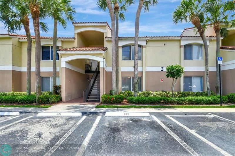 Property Photo:  815 W Boynton Beach Blvd 103  FL 33426 