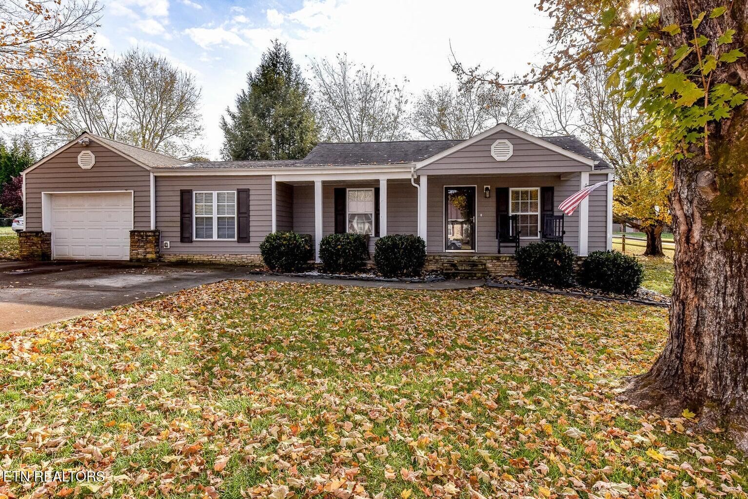 Property Photo:  919 Laurie St  TN 37803