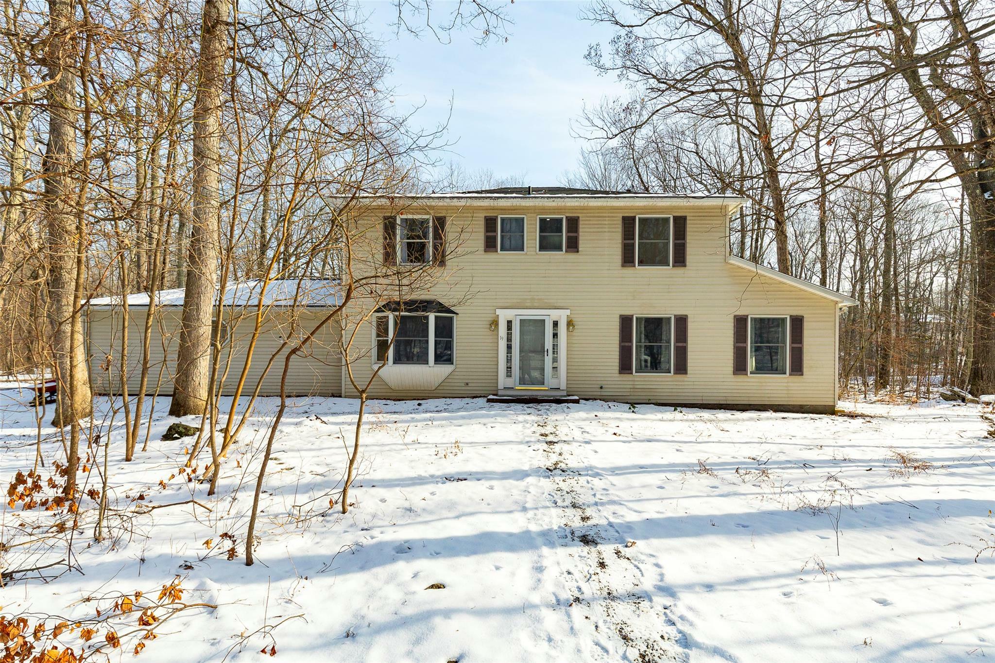 Property Photo:  19 Oak Crest Drive  NY 12528 