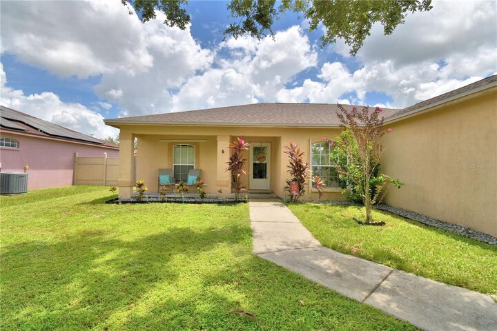 Property Photo: 1490 Meadows Pond Drive FL 33830