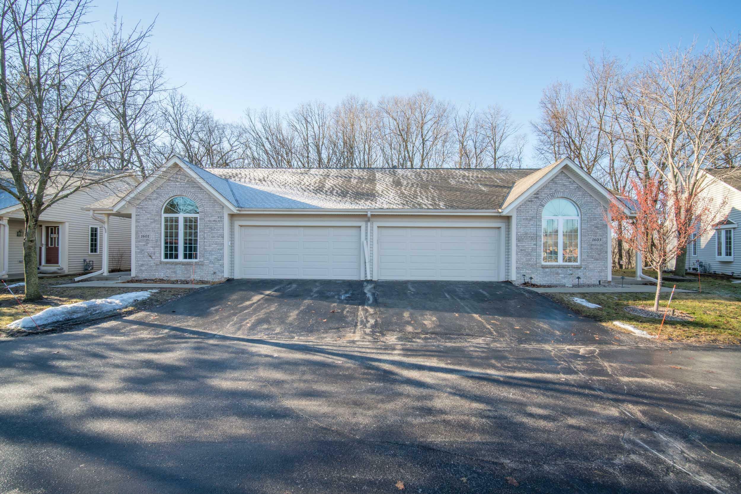 1603 Quietwood Ln  West Bend WI 53090 photo