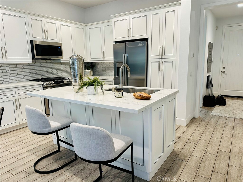 Property Photo:  222 Follyhatch 10  CA 92618 