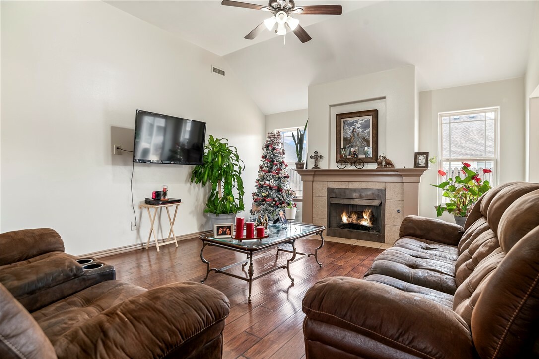 Property Photo:  3103 S G Street  AR 72758 