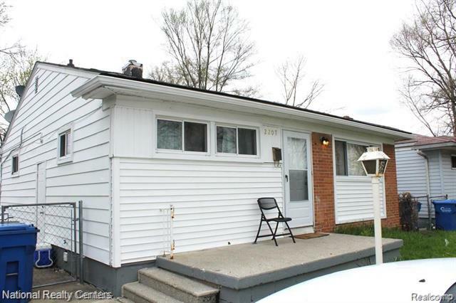 Property Photo:  2207 Michael Avenue  MI 48091 