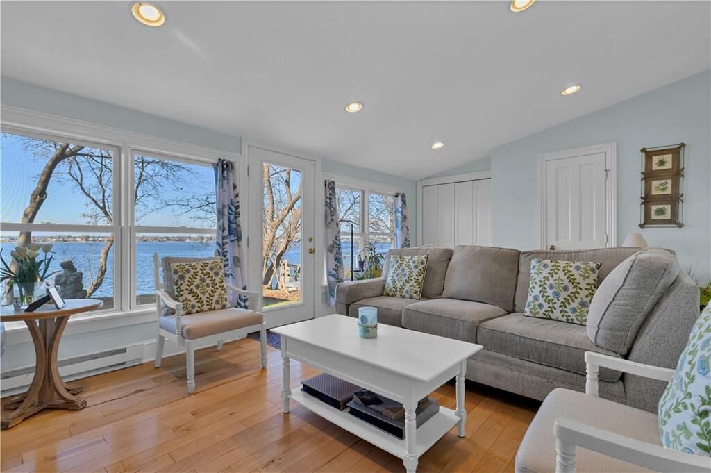 Property Photo:  41 Jackson Avenue  RI 02915 